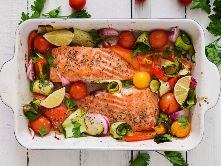 Lachs im Ofen mit Gemüse